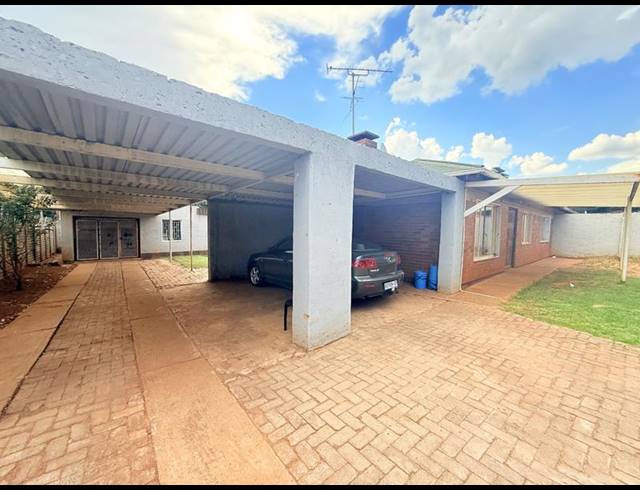 2 BEDROOM HOUSE FOR SALE IN VANDERBIJLPARK CW 6